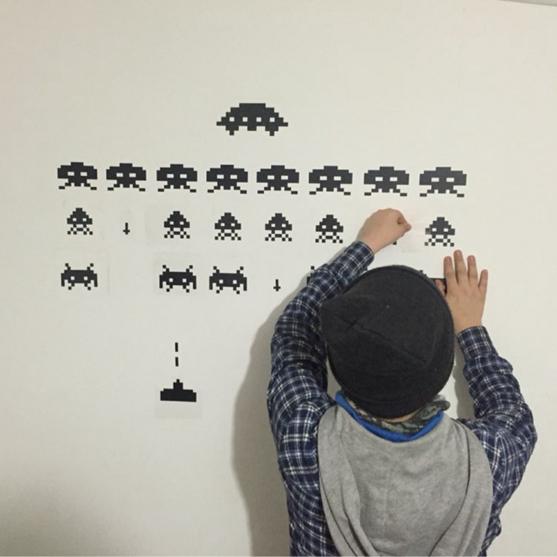 Gamer Vinyl Stickers SPACE INV - огляд і ціна Retro Gaming Wallpaper